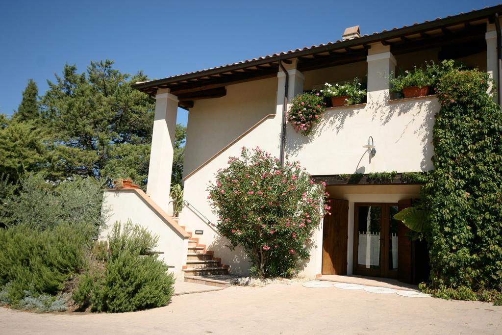 La Pintura Villa Trevi Exteriör bild